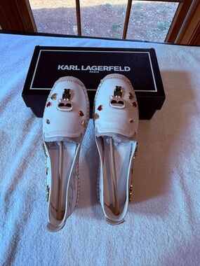 Karl Lagerfeld White and Tan Espadrille-Inspired Flats